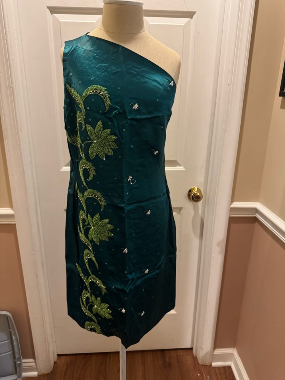 Emerald Green One-Shoulder Embroidered Dress